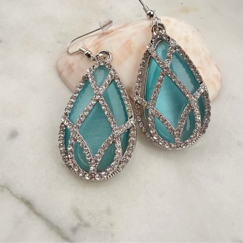 Vintage Silver and Blue Teardrop Earrings